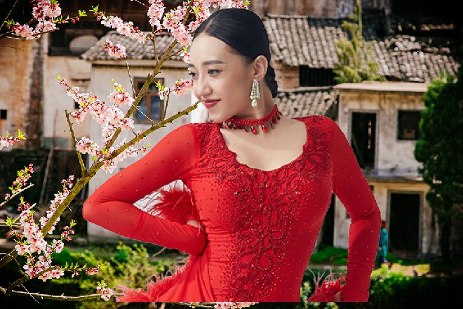 苏曼s干咳两声，说道：我的身体有异于常人，像钢铁一样结实