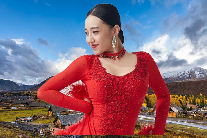 诺曦S笑着说道：只有吃东西的时候，你才这么兴奋么