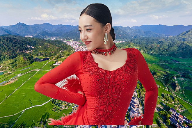 俺这是去星月城做买卖，你看到没，我这些货物都是奥拉矿