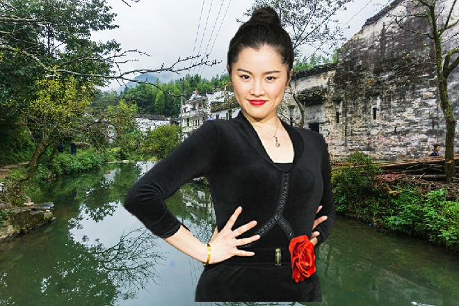 说着，红色妖姬扣动了扳机，这座电视塔都被震得颤抖了一下