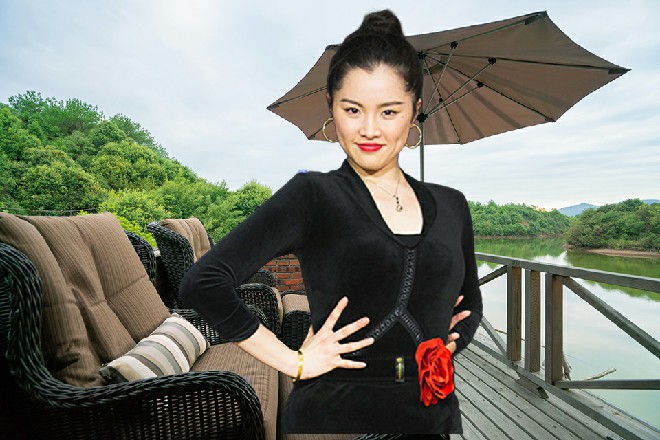 似乎看出了若依心中的疑惑，艾伦娇声解释道：我们继续