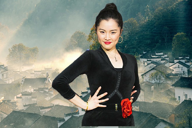 这一声也让所有人回头看过来，教室里瞬间陷入了安静