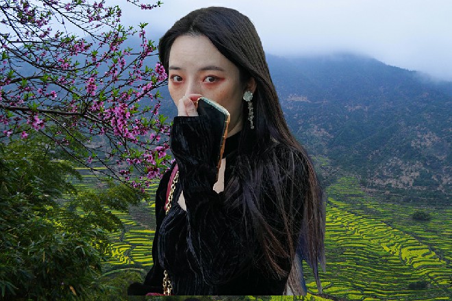 仿佛打败了王玥就能娶她为妻似的，这些人立刻扑了上来