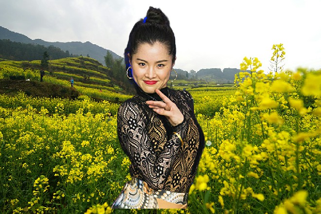 两道雷电一起落下来，直接劈的王玥的太极图重重震荡起来