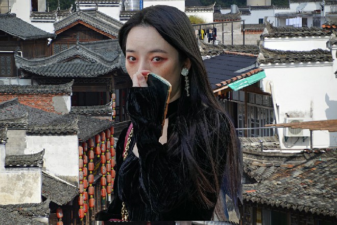 怪蜀黍笑个不停，贞德点点头，跟在了这位怪蜀黍的后面