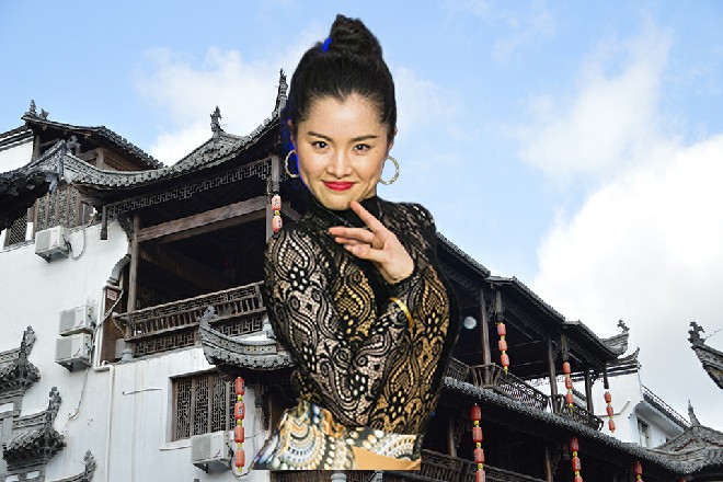 朱雀看到诺曦S不理她，她也不乐意主动去找诺曦S搭话