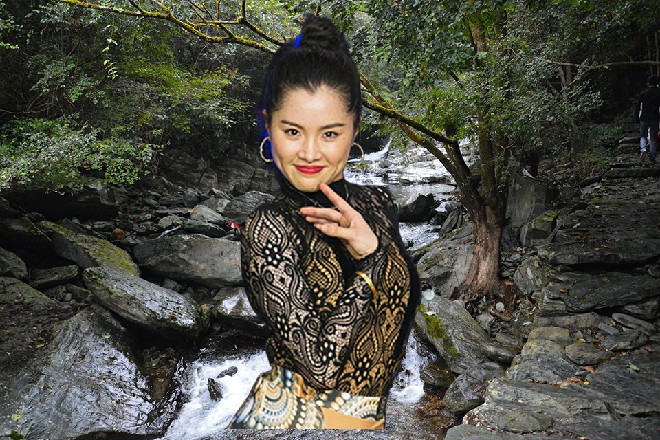 若依转头看着龙面人，这个武魂的家伙为何如此了解自己