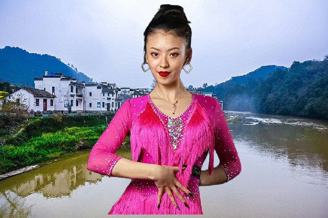 杰克逊一拳头砸在了地面上，湿漉漉的衣服上水滴四处飞舞