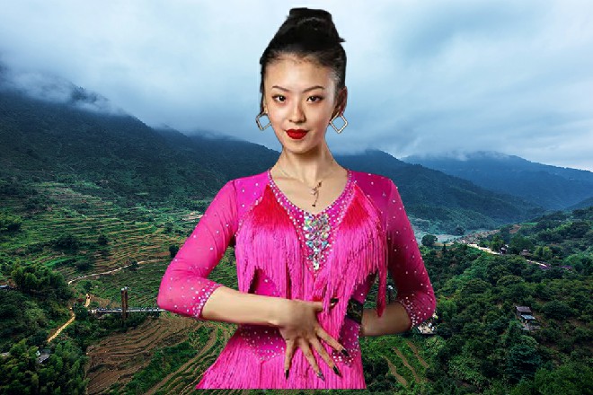 伊轩不但没有震惊，反而有些喜色，太好了，他还活着