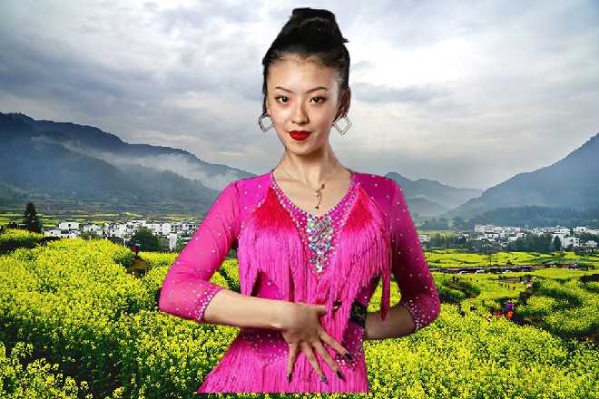 车上的人嚎叫成了一片，而烤地瓜的小弟突然插嘴道