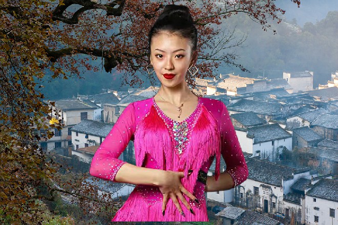 那些雇佣军吓得连忙胡乱开枪，一时间伤到了不少自己人