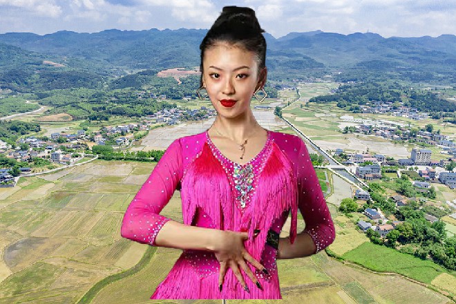 就这样，伊轩被灌了几轮，最后竟然连身子都坐不稳了