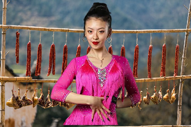 吴峰这才想起了人家神武营的规矩，赶忙一拱手，表示道歉