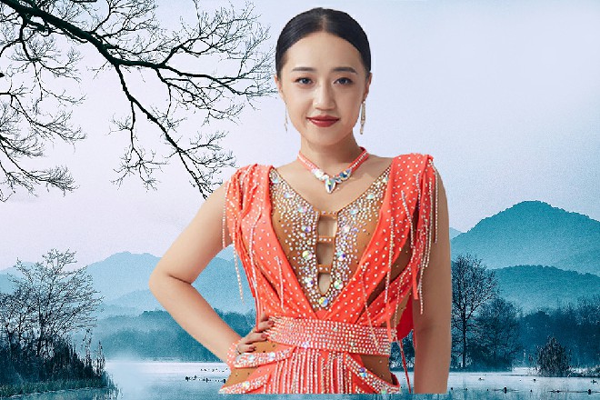 埃隆顿时大惊失色，他一转头，只看到了红色妖姬断水刀的寒光