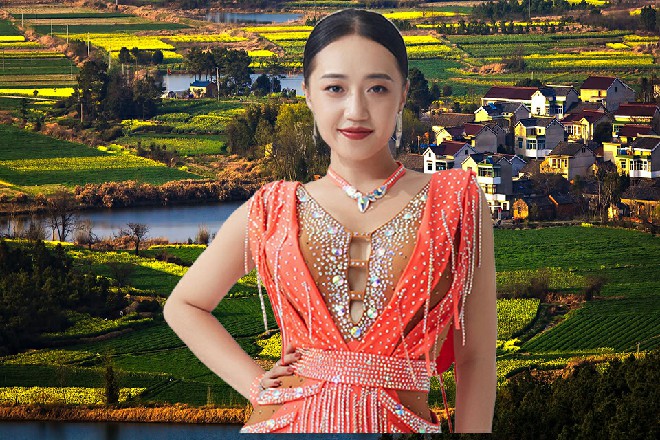 就在王庄的谋士替他想着其他办法的时候，红色妖姬还在奋战