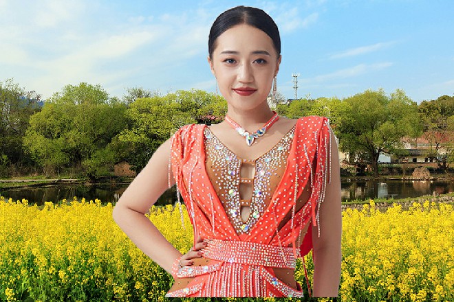 您是能杀死辉月姬的人，您很强大，我并不敢招惹您