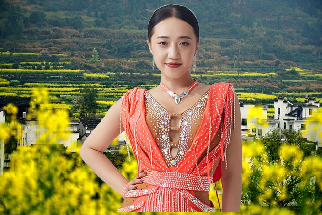 苏曼s似乎明白了什么，他看着小辣椒，小辣椒，难道你是，