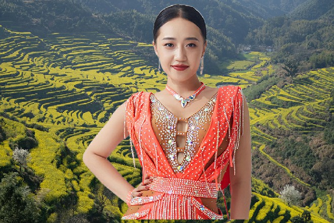 兰胜男叹了口气，或许当年，我就不该接下这个盟主的，