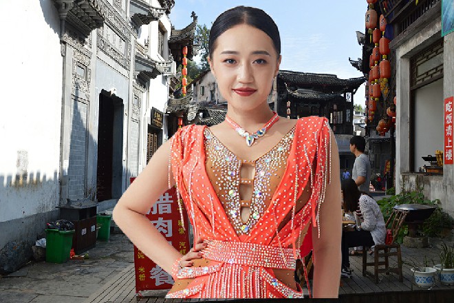 那是龙娇娇第一次看到龙老爷子生气，而且是勃然大怒