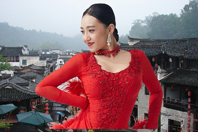 贴吧也行啊，就写蚩尤跟黄帝不得不说的故事，肯定有人看