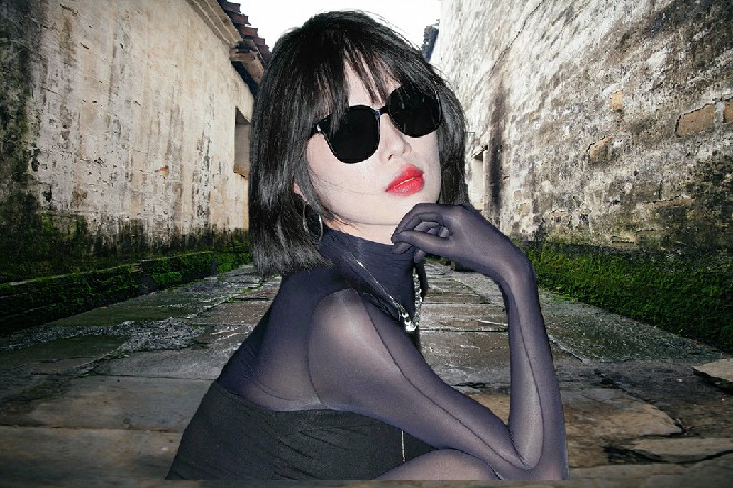 王玥一边说着，一边拿出电话本，开始找自己在法院的人脉