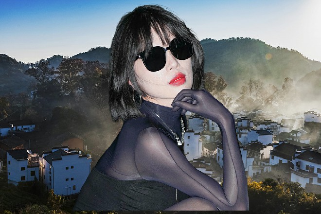 乔尼扬扬眉毛，那让暴龙他们拖住他，我让黄师傅出马