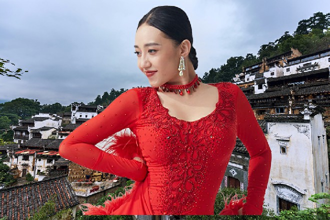 朱雀已经准备出招了，而就在这时候，门铃声又响了起来