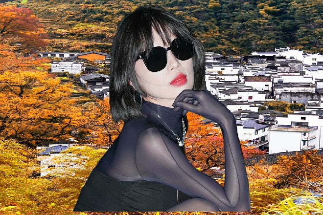 几个人的确没带武器，经理又跟他们道过谦，这才让他们进去