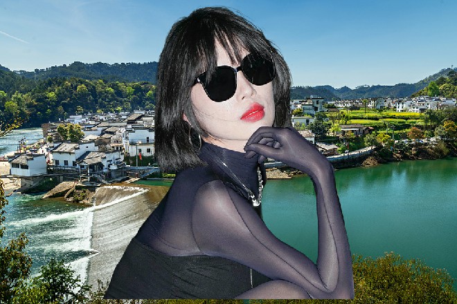 说完，他走到了那王安麒的对面，然后活动着全身的筋骨