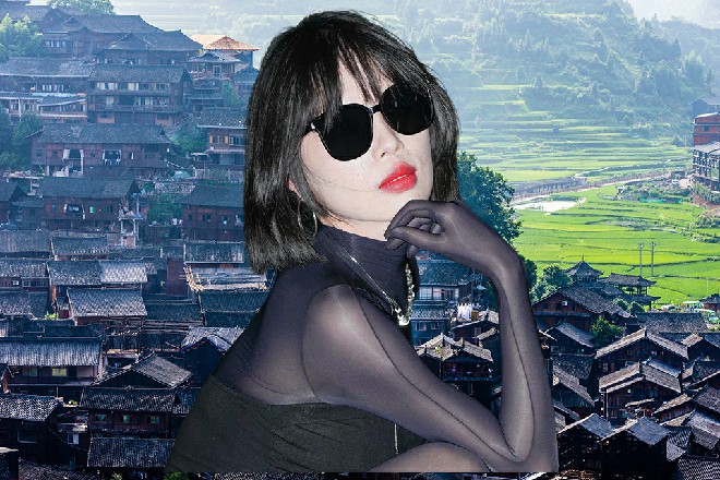 他身上背负着2000吨的重力，不可能还能站得起来的