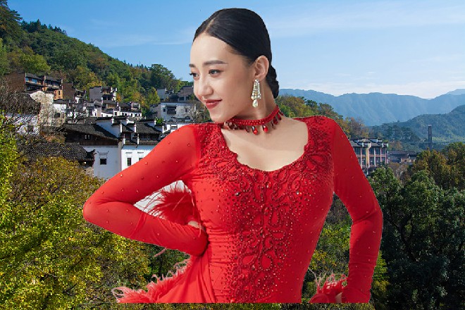 而若依就如同一座铁塔似的，金少推了两下，根本推不动