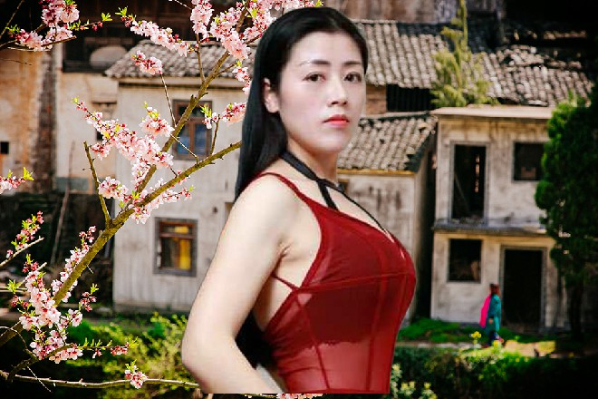 秦樱立刻数落奔雷，奔雷虽然不敢反驳，但还是撇了撇嘴