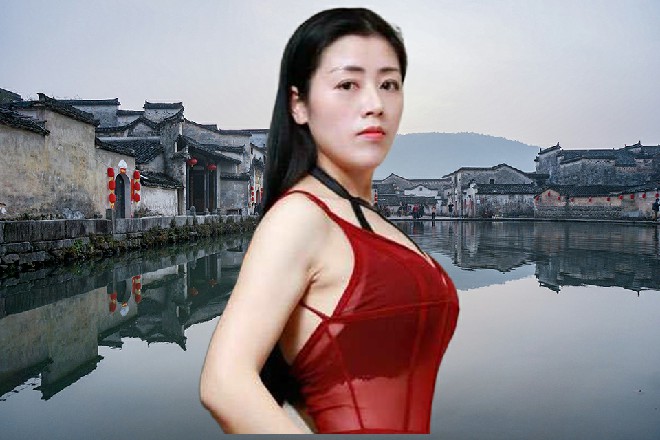 红色妖姬摇摇头，继续说道：其实，王总你是一只转世的狐狸精