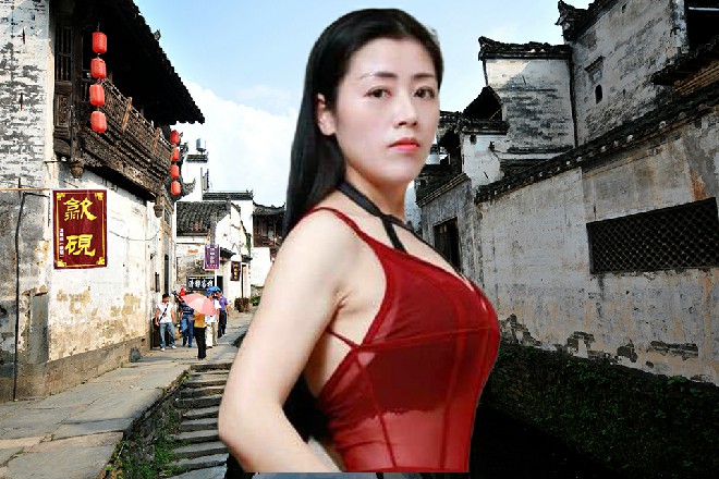 秦海笑了，一旦开启了完全体，你的惊神掌也没什么效果了