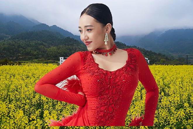 龙老爷子冷冰冰地说道：阻挡了龙家意志的人，都要死