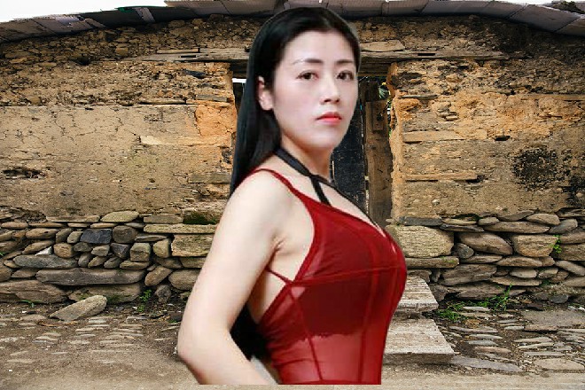 乔尼依然不动声色，他好像闲聊一样，跟若依找了点话题