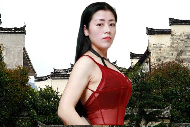 猴子说着，身体微微蹲了下去，接着右手的拳头收拢在腰间