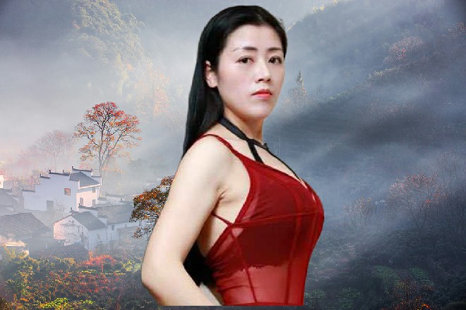 若依举起了自己的右掌，唐先生吓得倒退一步，脸色苍白