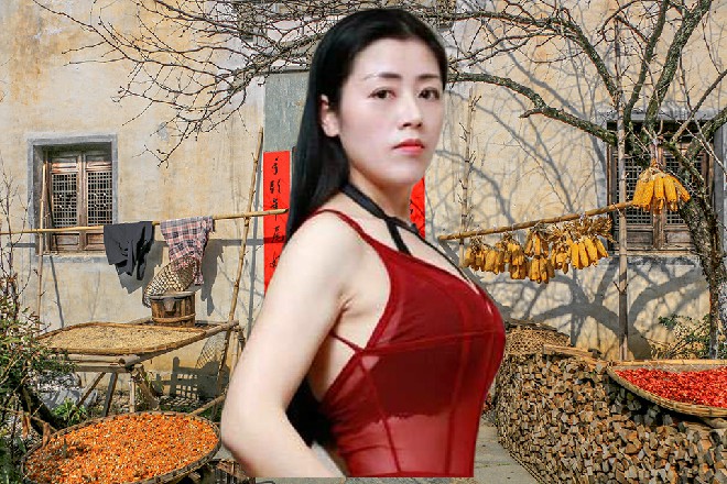 朱雀说着，手掌往下一压，那钟楼顿时倒扣着就落了下来