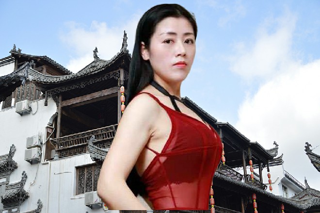 但多隆的脸上明显就有些恐惧，这种强者，想想，就可怕