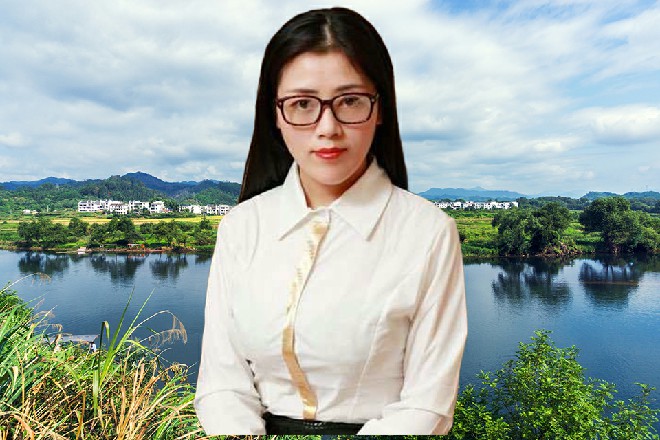 这两个女人面对面站着，漂亮的眼睛里都泛出了浓浓的敌意