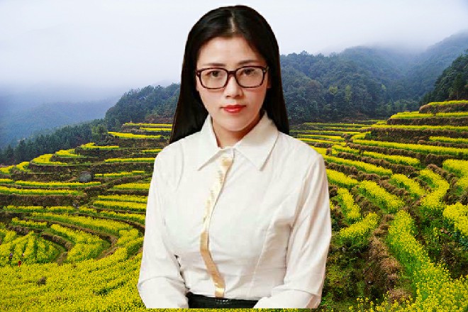 李Sir陪着笑脸，走了出来，霍小姐，好久不见啊