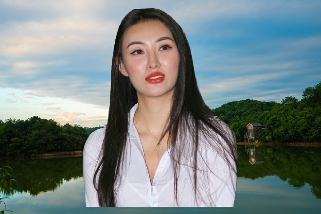 看着门外的如同海水一般的人群，心中难免有些惊讶