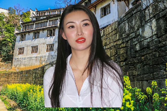 店里面就一个服务员，语气十分不善，看着若依直翻白眼