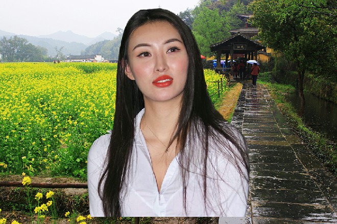 苏曼s和矮个子立刻一翻身，滚到了车厢的右边，都挂在上面