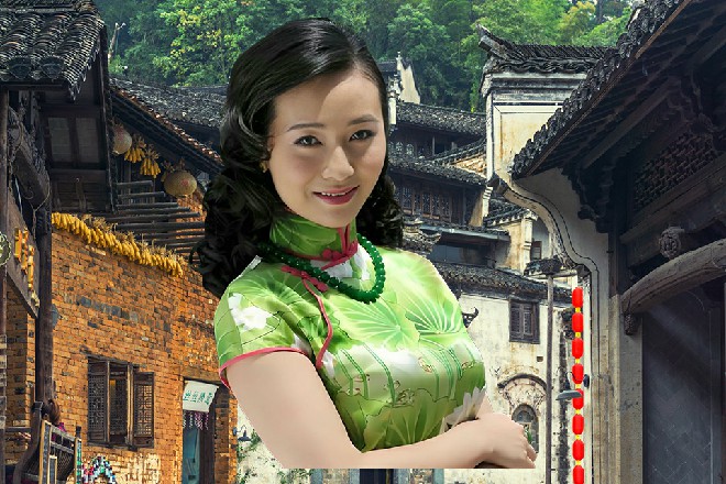 那咋办，我就这一身了，保安制服好像还在钱秘书那里呢