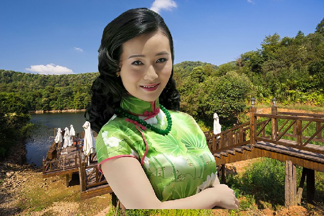 本部长说着，手一挥，ESA的军队，会夺下星月城