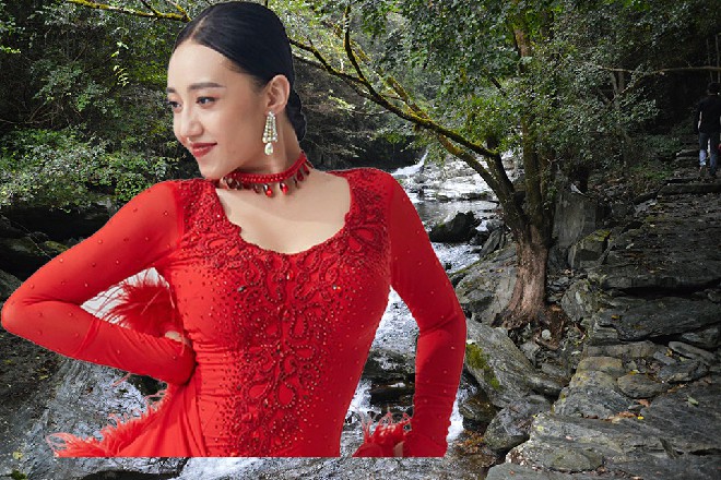 现在的你，本公子就算只用一根手指，都能轻松的捏死你呀