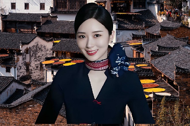 这个保安，一点都不傻，他竟然利用周围客人看热闹的情绪