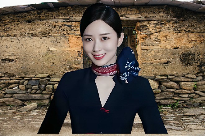 伊轩一拱手，然后跟着神武营的这些人一起前往飞花镇